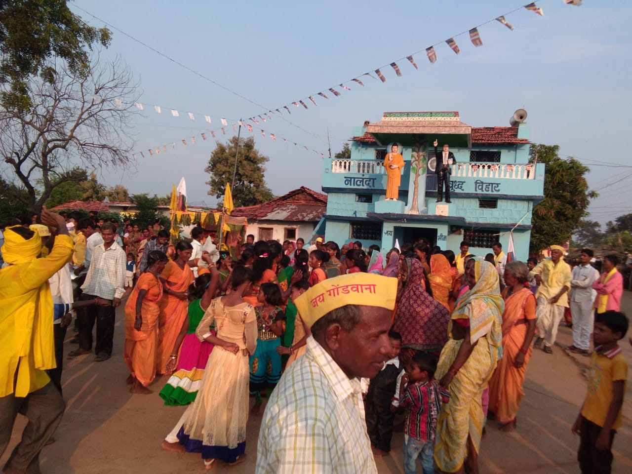 अ.भा. बौद्धधम्म समाजाच्या वतीने 62 व्या धम्मचक्र परिवर्तन दिन व अशोक विजया दशमी, आदिवासी जमातीच्या वतीने महात्मा रावण महापूजा,व स्वप्न पुष्प मंडळाच्या वतीने दसराच्या कार्यक्रम संपन्न