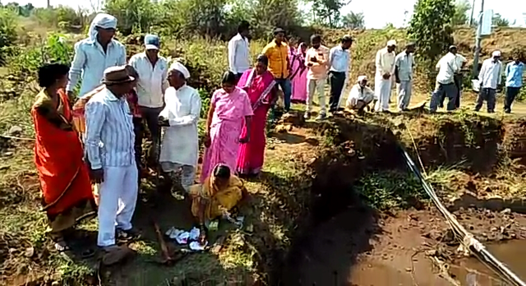 मोरगिरी गावच्या विकासातील अनेक भाग्यविधात्यांच्या हस्ते विहीरीच्या कमाचे भुमिपुजन सोहळा संपन्न.