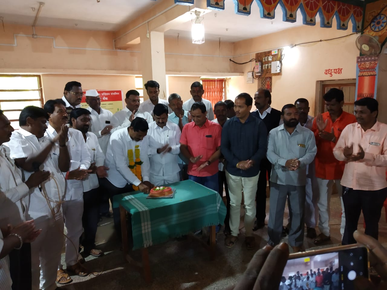 राष्ट्रवादी युवक तालुका अध्यक्ष जयकुमार इगंळे यांच्या वाढदिवसा निमित्त रक्तदान शिबिर संपन्न