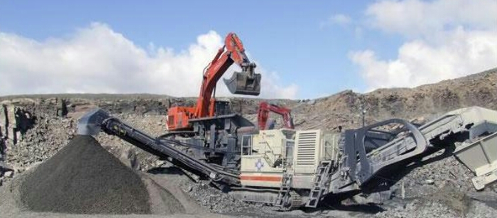 स्टोनक्रेशर वाले म्हणे आमचे  वरतीपर्यंत हात नाडोली गावाला कोण नाही भीत