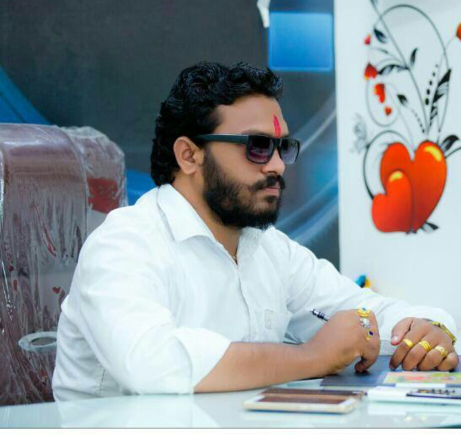 आमची जनावरे मेल्यावर चारा  छावण्या देणार काय ? सरकारच डोकं ठिकाणावर आहे काय ? -  डॉ. जितीनदादा वंजारे खालापूरीकर यांचा सवाल