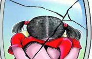 मरळीतील माध्यमिक   विद्यालयामध्ये अल्पवयीन  मतिमंद मुलीवर बलात्कार झाल्याची घटना समोर आल्याने एकच खळबळ