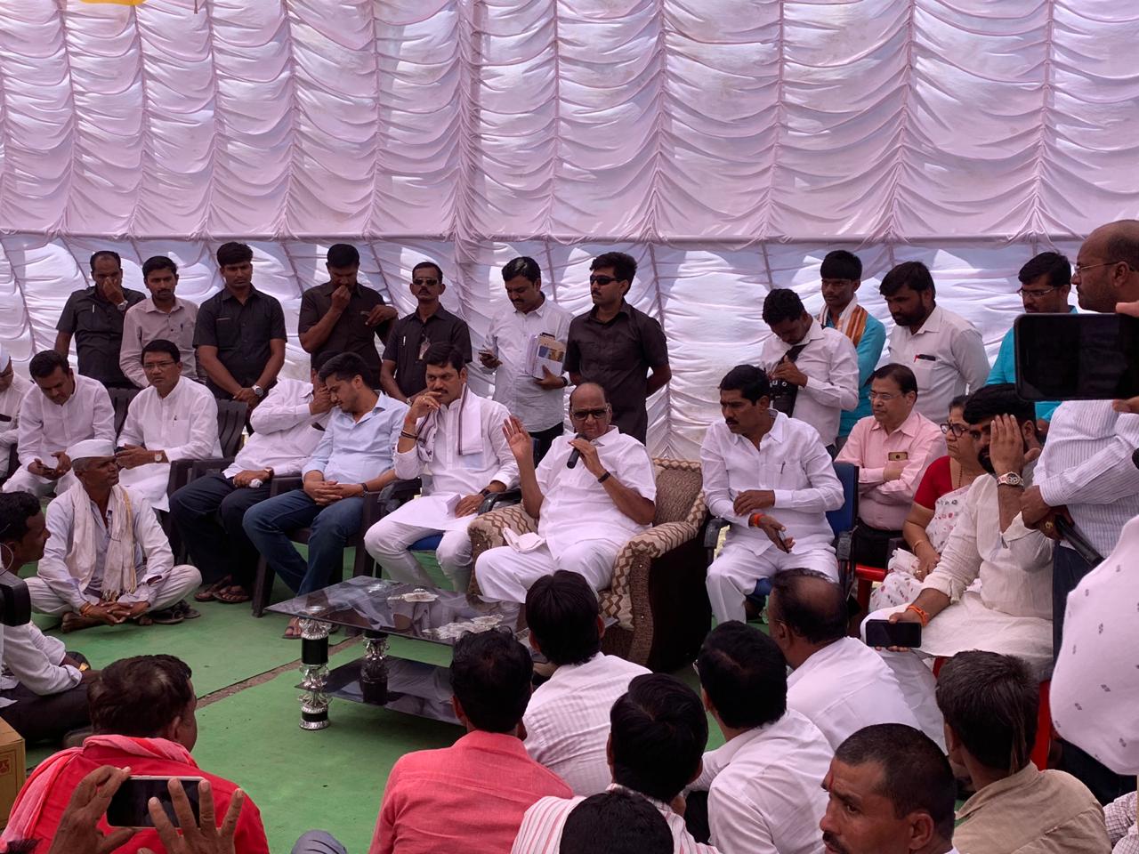 दुष्काळाच्या प्रश्नासंदर्भात मुख्यमंत्र्यांना भेटणार - शरदचंद्र पवार