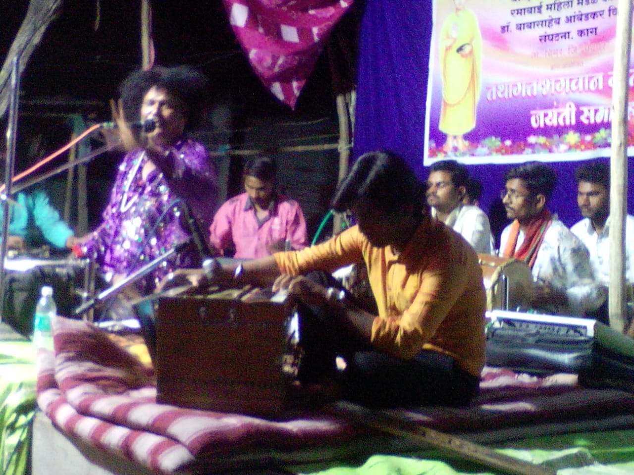 तथागत भगवान गौतम बुद्ध यांच्या जंयती निमित्त समाज प्रबोधनकार मा.सुरेंद्रभाऊ डोंगरे यांचा समाज प्रबोधनात्मक कार्यक्रम सपन्न