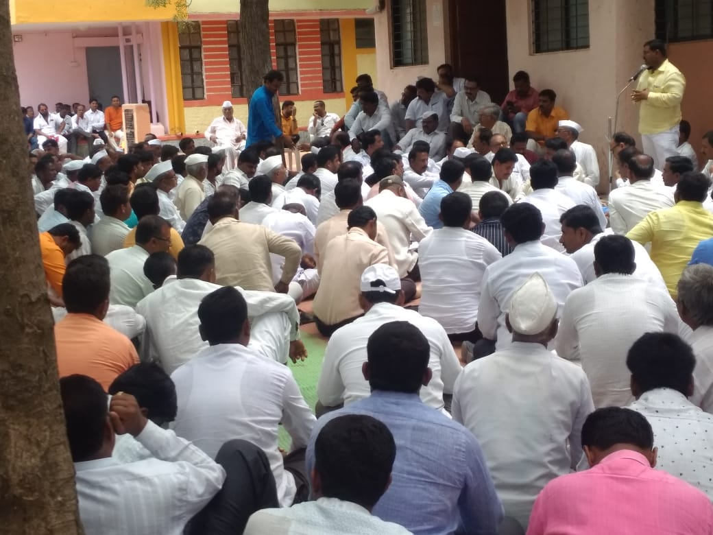 करमाळ्यात पार पडली संजयमामा शिंदे समर्थकांची बैठक...