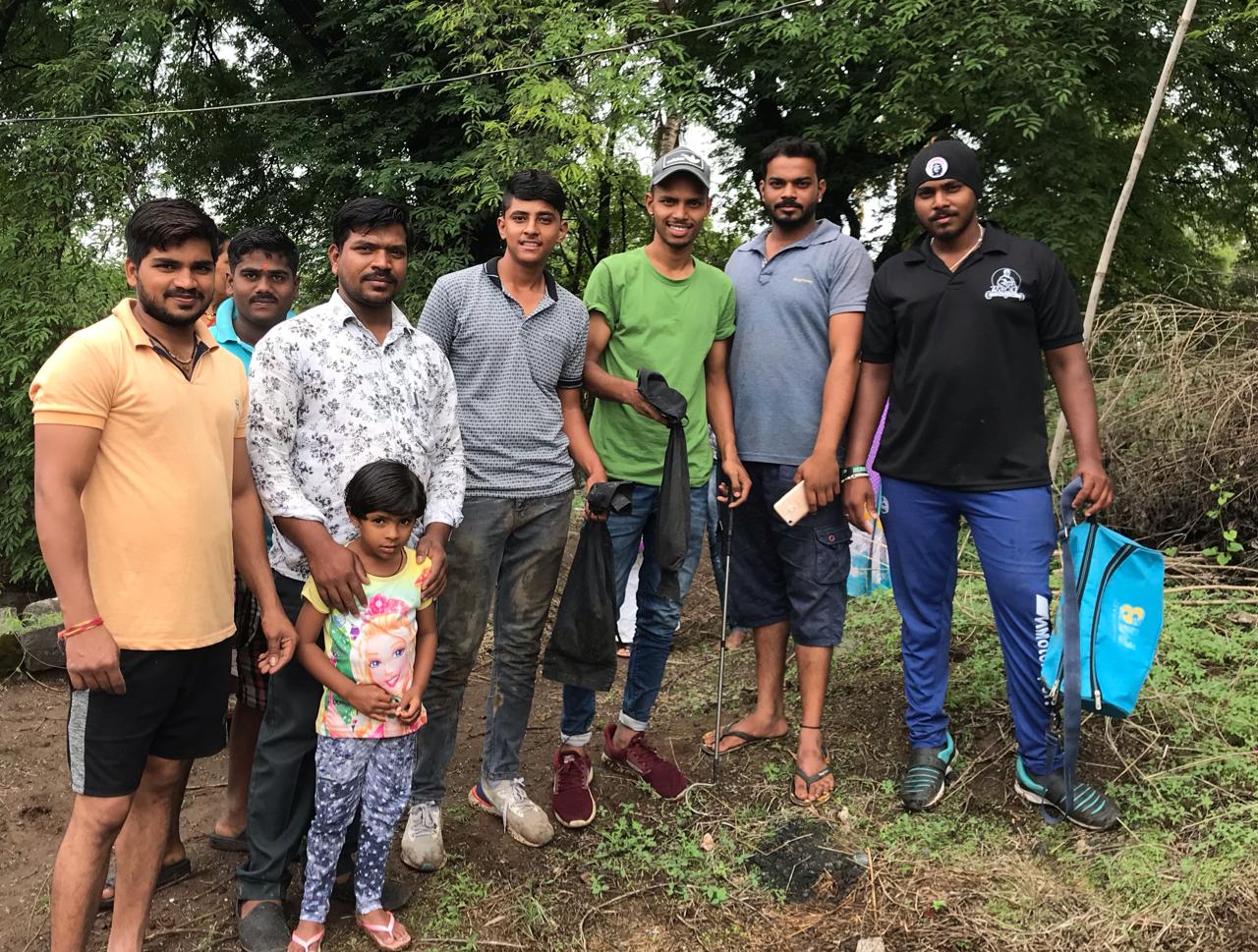 देहूगाव माळवाडी येथे विहिरीत पडलेल्या २ घोणस  जातीच्या सर्पास मिळाले जीवदान