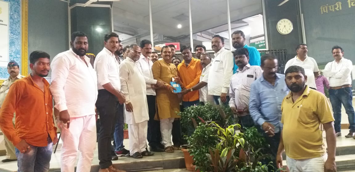 अण्णाभाऊ साठेजयंतीमहोत्सव समिती अध्यक्ष सतीष भवळ यांचा महापौर कडून सत्कार