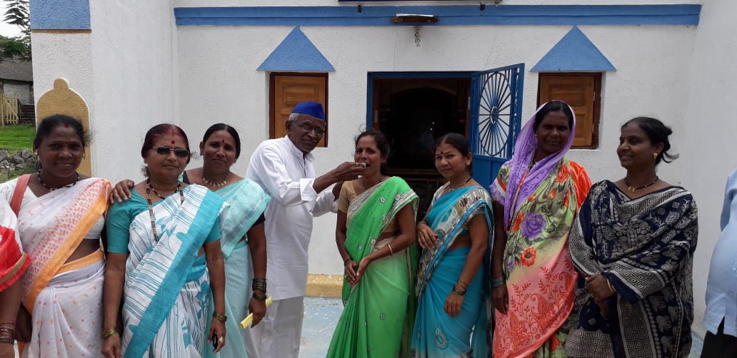 सर्व हारा उत्कर्ष चिंतन समाज सामाजिक संघटनेला यश; शेख यांचे पेढे भरून आनंद व्यक्त