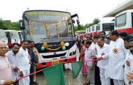 बल्लारपूर बसस्थानकाच्या दिमतीला नव्या कोरा ५७ बसेस; लोकार्पणा दरम्यान दिलेल्या शब्दाची पूर्तता...