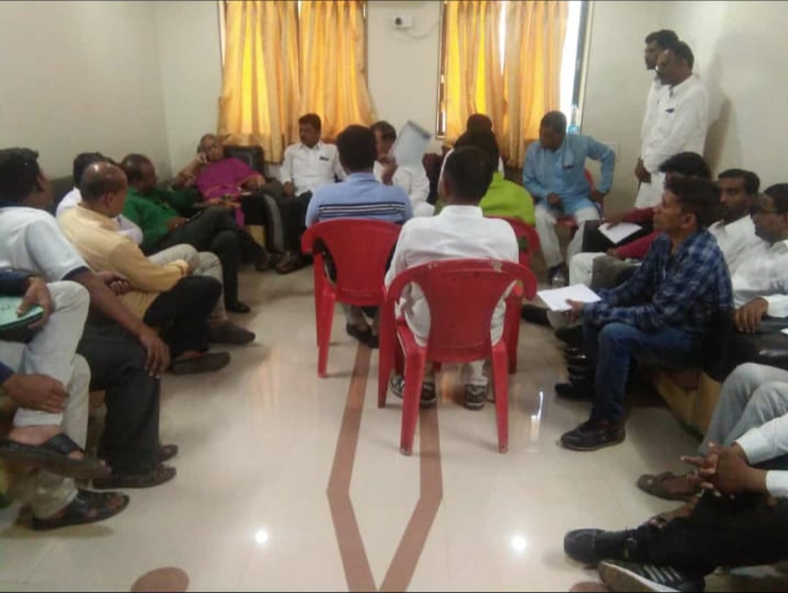 बीडमधे वंचितच्या मुलाखतीला राष्ट्रवादी कॉंग्रेस आणि कॉंग्रेसच्या नेत्यांची हजेरी
