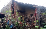 पावसामुळे कळमना येथील घराची पडझड