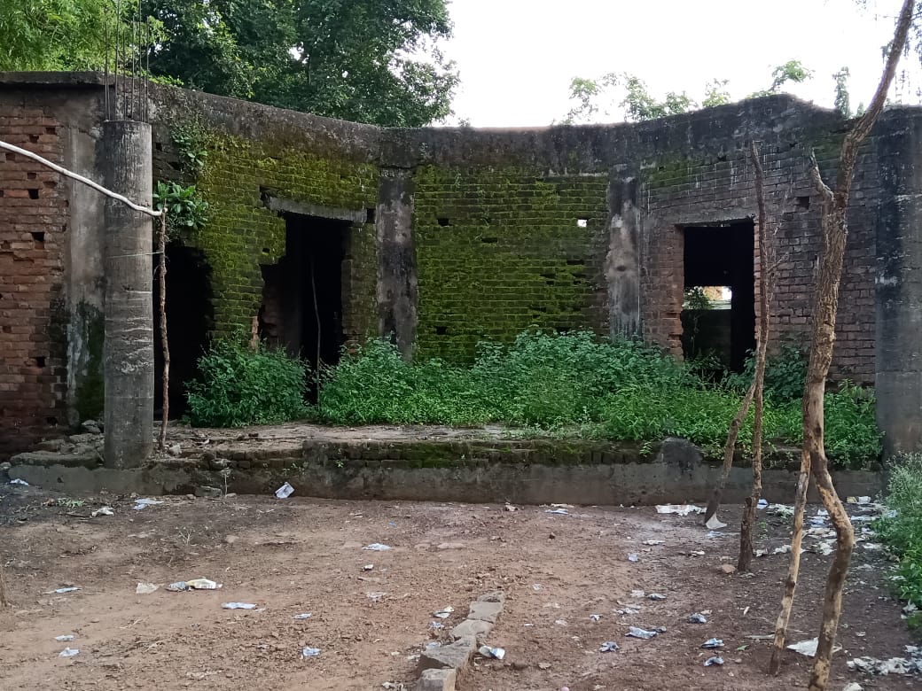 पळसगांव(पीपर्डा)सांस्कृतिक भवन नष्ट होण्याच्या मार्गावर