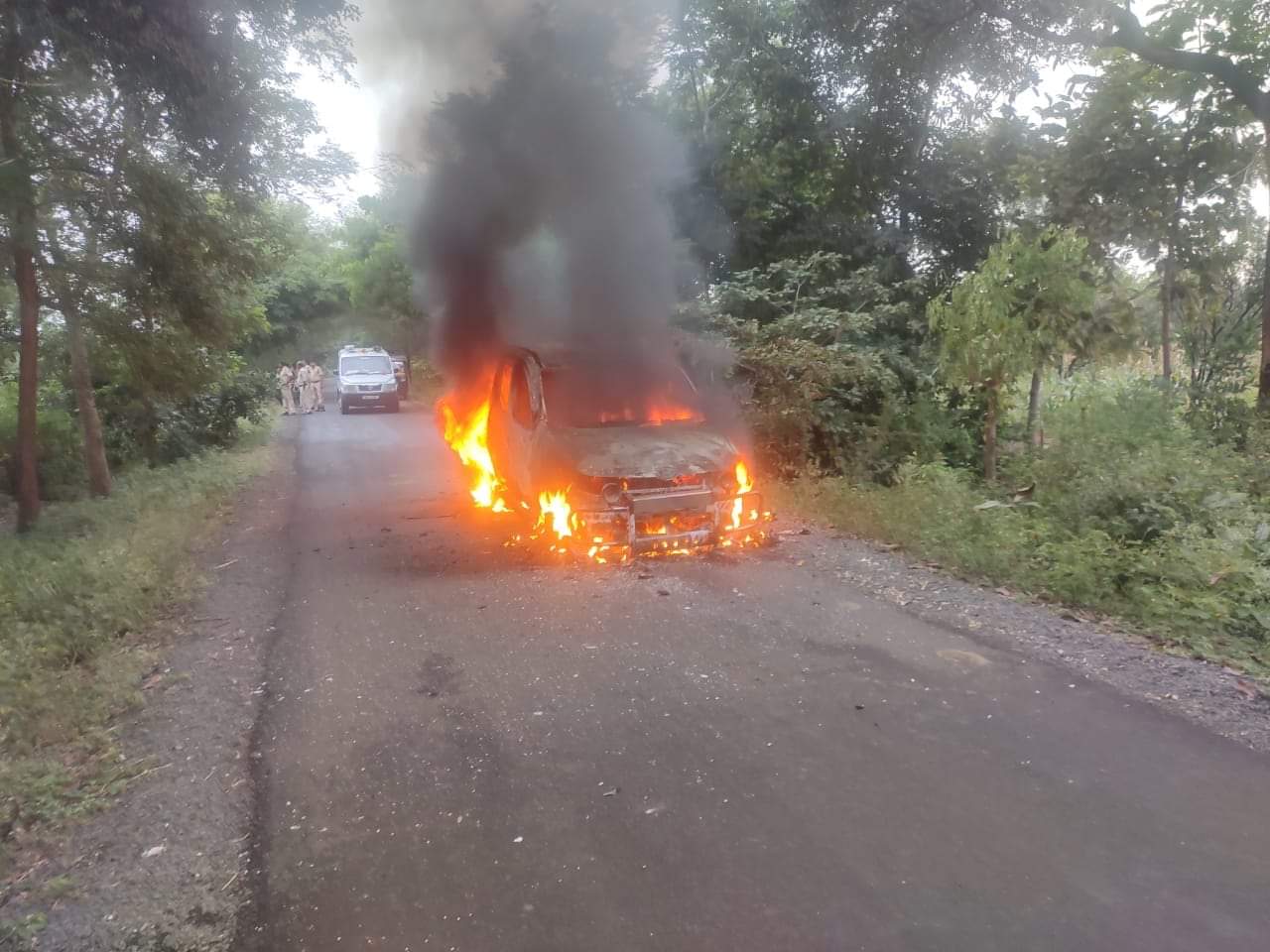 स्वाभिमानी पक्षाच्या उमेदवारावर गोळीबार