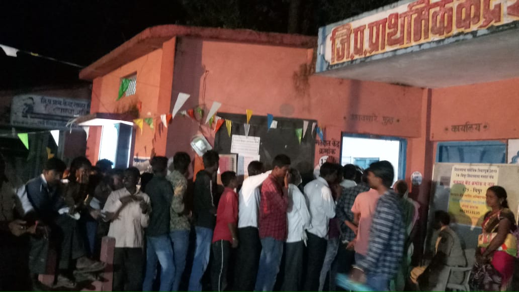 शांततापूर्ण वातावरणात मतदान प्रक्रिया...