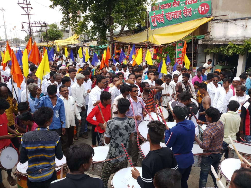 चिमूर मधे वंचितचे जोरदार शक्ती प्रदर्शनं करत नामांकन  दाखल…