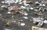 प्लास्टिक बंदी असताना होतेय खुली आम विक्री…