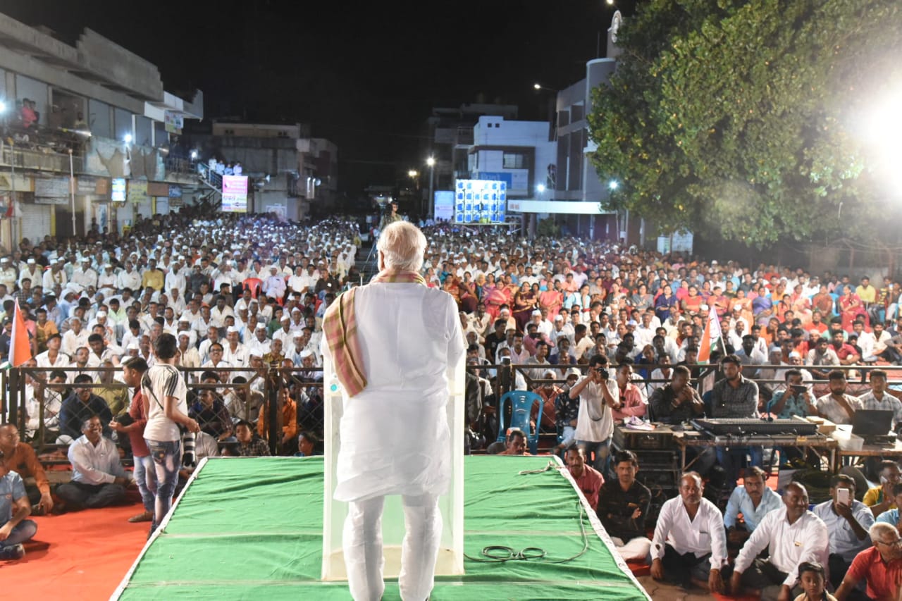 माजी उपमुख्यमंत्री छगन भुजबळ यांच्या प्रचारार्थ लासलगांव येथे सभा संपन्न..
