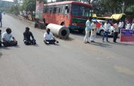 पिडित मुलीला न्याय देवुन आरोपींना फाशीची शिक्षा द्यावी, या मागणीसाठी फकिरा ब्रिगेड यांच्यावतीने रास्ता रोको आंदोलन…
