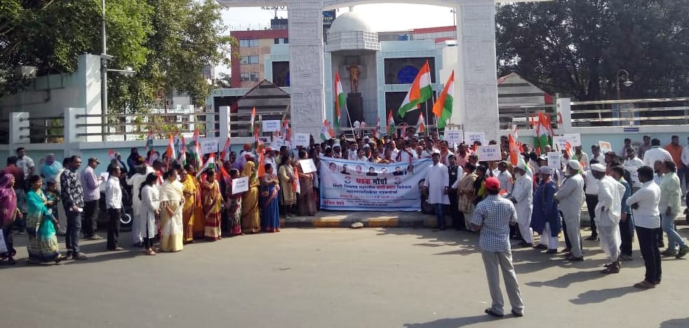 पिंपरी चिंचवड कॉंग्रेसच्या वतीने पाणी कपातीच्या विरोधात महापालिकेवर मोर्चा