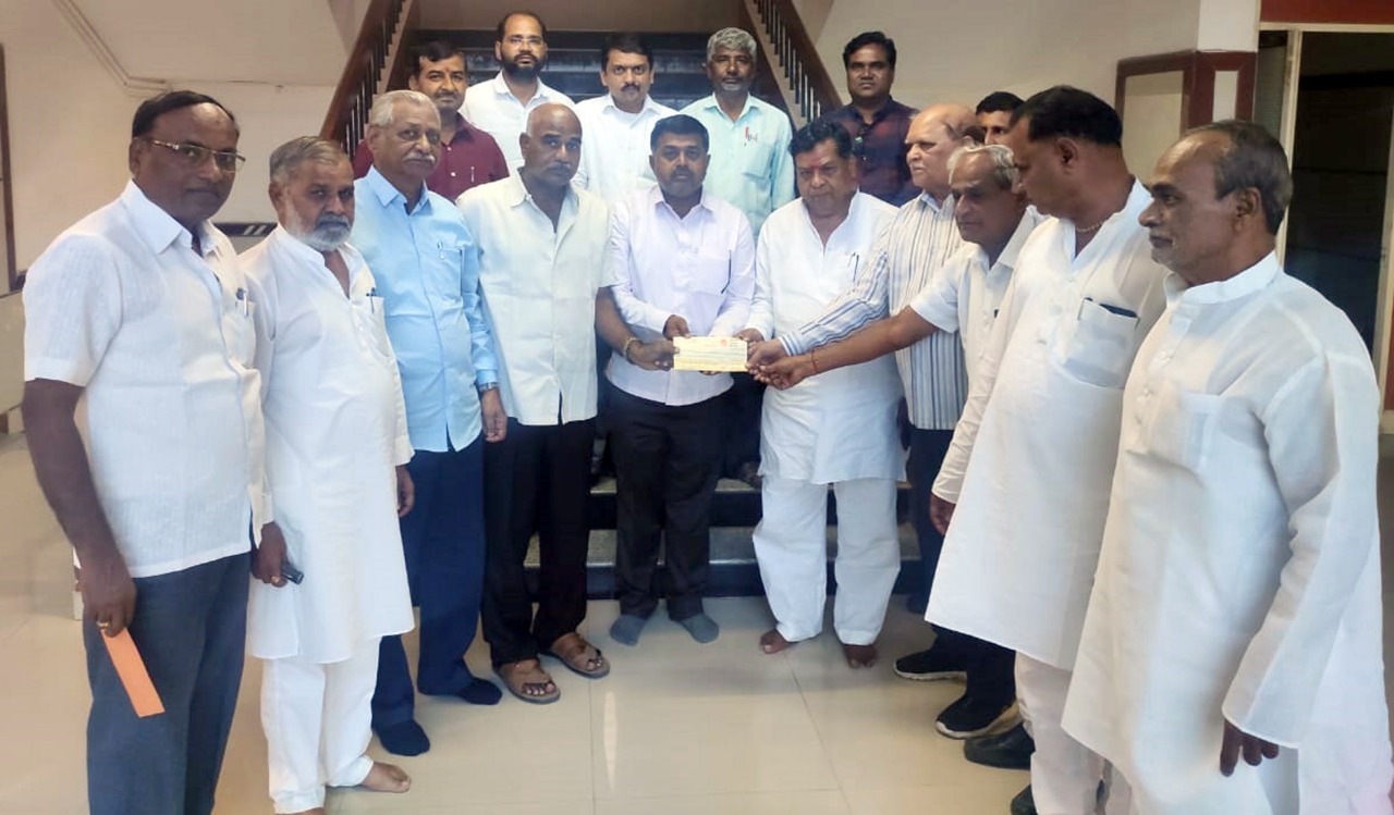 अ.भा.मराठी साहित्य संमेलनासाठी उस्मानाबाद जनता सहकारी बँकेकडून ७ लाखाचा निधी संमेलनाच्या यशस्वीतेसाठी सर्वतोपरी सहकार्य करणार- अध्यक्ष ब्रिजलाल मोदाणी