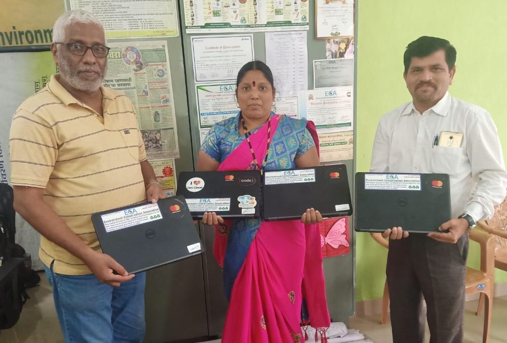 (ECA)पर्यावरण संवर्धन समिती पुणे कडून जिल्हा परिषद सांगवडे शाळेस ५ लॅपटॉप भेट
