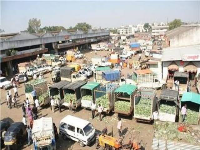 बाजार समिती निवडणुकीत शेतकऱ्यांना थेट मतदानाचा हक्क रद्द