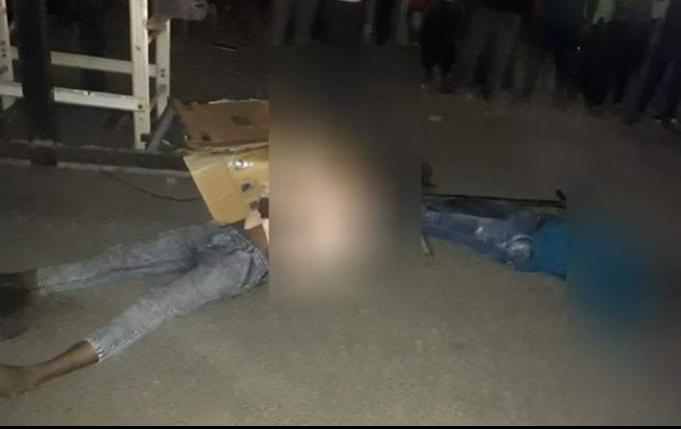 नव्याने लावलेल्या खांबावर दिवे लावताना विजेच्या धक्क्याने तिघांचा मृत्यू..