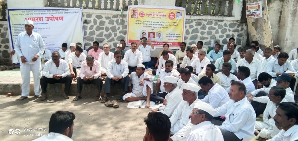 जिल्हाधिकाऱ्यांनी अश्वासन दिल्याने शेतकरी संघटनेचे आंदोलन स्थगित