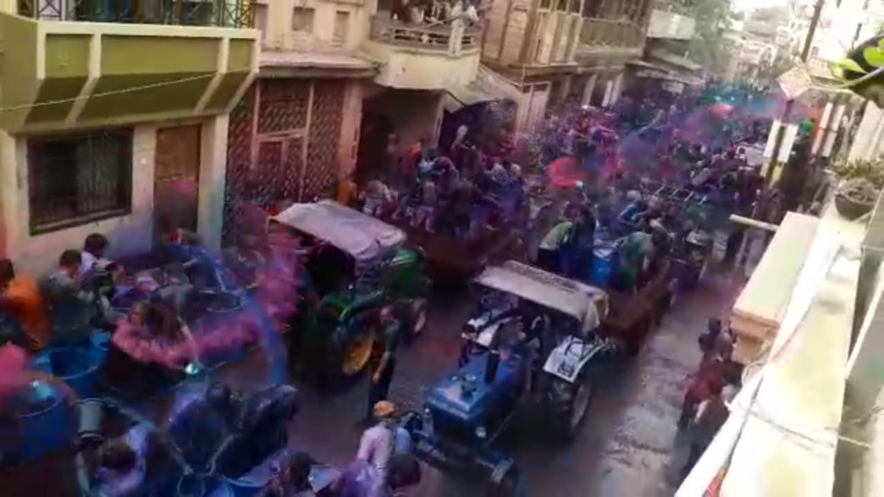 येवल्यात सप्तरंगी सामने