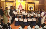 ओम गुरुदेव इंग्लिश मीडियम आदर्श स्कूल अॅवॉर्डने सन्मानित