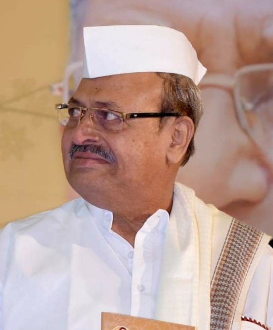 लोकनेते माजी खासदार हिंदुराव नाईक निंबाळकर यांचे निधन