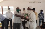 भारतीय बौद्धमहासभा व भारीपच्या वतीने येवला शहरात अपंगांना भाजीपाला व किराणा वाटप