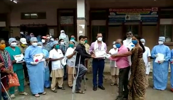 मनमाड येथे प्रहार कडून खऱ्या मानकऱ्यांना समाजरक्षक कोविड योध्दा प्रमाणपत्रकाचे वाटप...