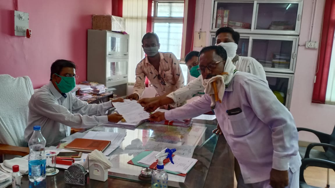 विज बिल माफीसाठी  उपविभागीय अधिकारी यांना दिले भारिपने निवेदन…