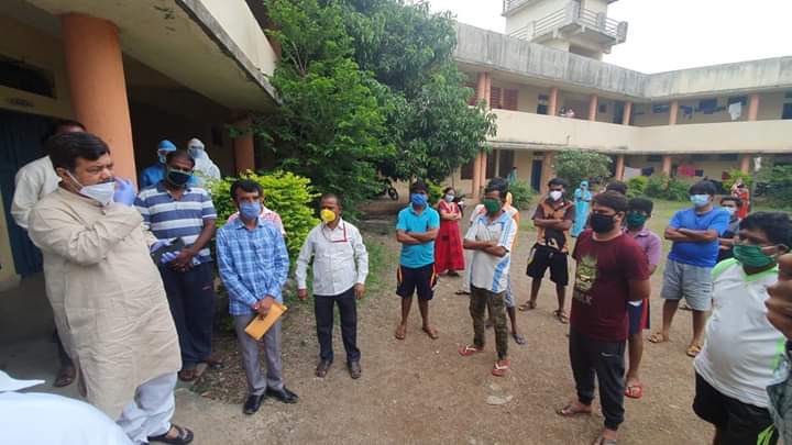 विधानपरिषद विरोधी पक्षनेते ना. प्रविण दरेकर यांनी दिली शिरवळ येथील क्वरांटाईन सेंटरला भेट…