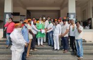 भाजपाच्या वतीने तहसीलदार यांना निवेदन देऊन वीज बिलांची होळी…