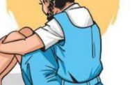 ‘फक्त टॉवेल लावून शिकवायचे’; शिक्षकावर विद्यार्थ्यांनी केला लैंगिक छळाचा आरोप