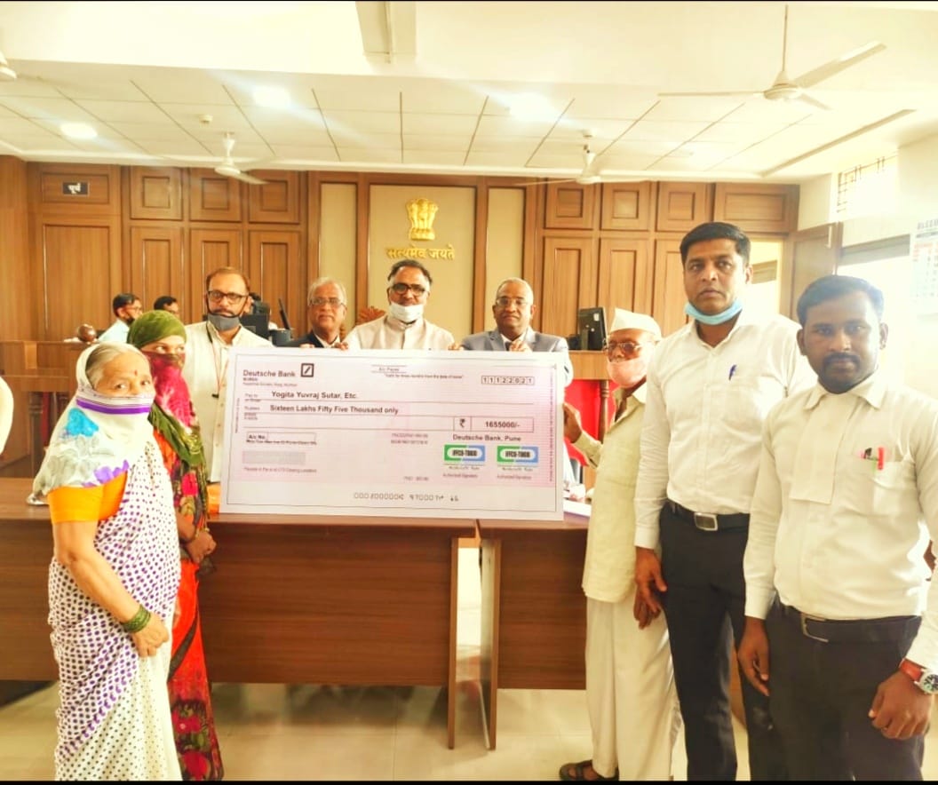 अपघातात मयताच्या वारसांना तीन महिन्यात राष्ट्रीय लोक अदालत मध्ये न्यायालयाकडून नुकसान भरपाई मंजूर