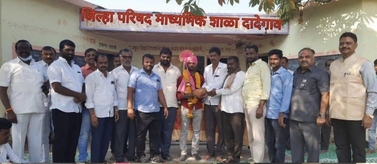 जिद्दीवर मिळवली गरिबीवर मात, विठ्ठलाने गुरूंचा शब्द उतरवला सत्यात