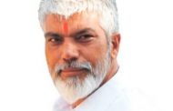 कृषिमंत्र्यांचा जुगार अड्ड्यावर छापा