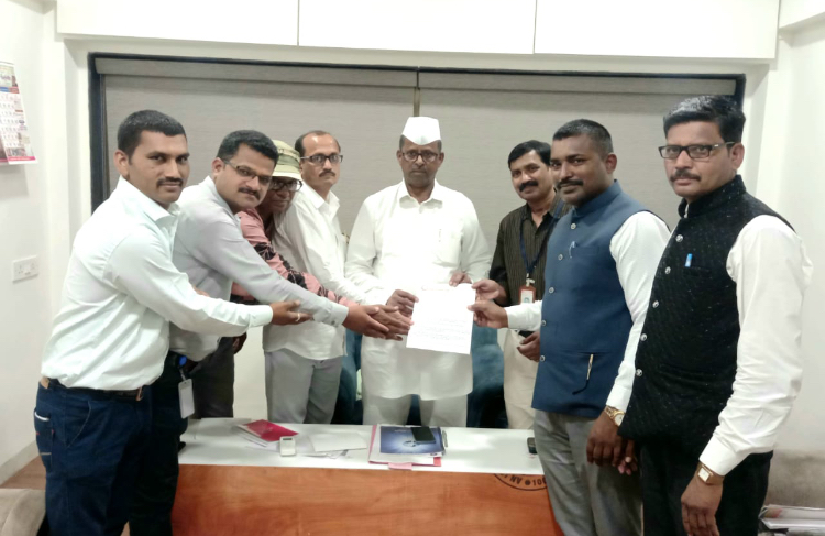 पत्रकारांच्या समस्या सोडविण्यासाठी राज्यशासन कटिबद्ध - ना. झिरवाळ