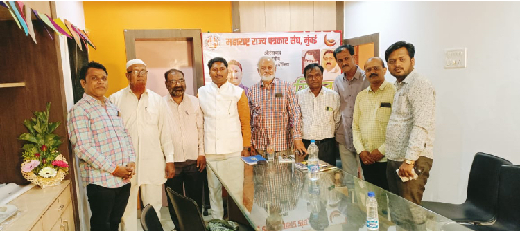 सामाजिक सलोख्यासाठी पत्रकारांनीही पुढाकार घ्यावा-वसंत मुंडे