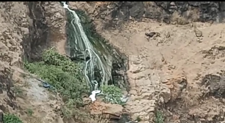 जगप्रसिद्ध चाईनामन वॉटरफॉल धबधबा नष्ट होण्याच्या मार्गावर, नगरपालिकेचे अक्षम्य दुर्लक्ष…