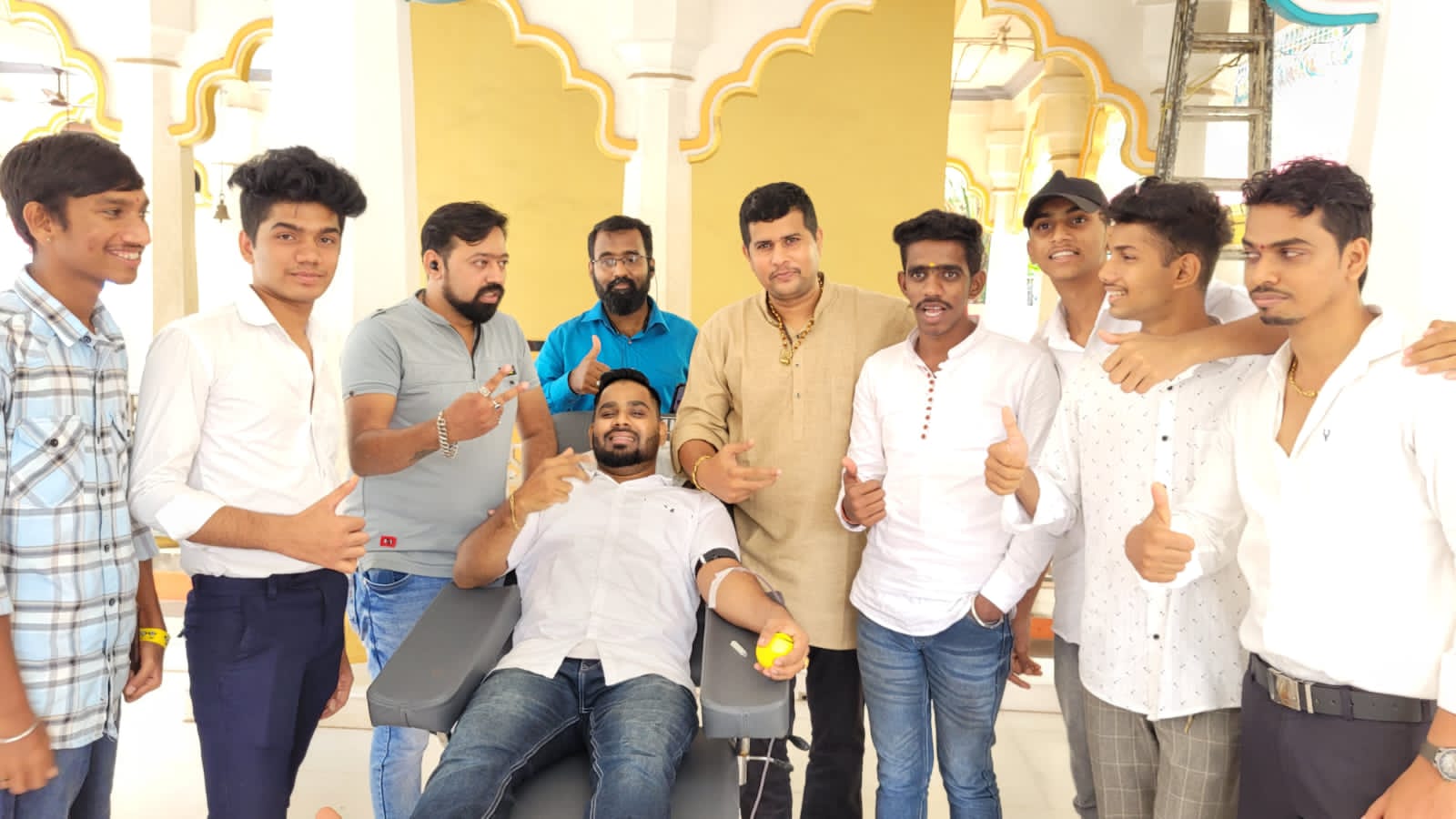 अरुण गवळी यांच्या वाढदिवसानिमित्त रक्तदान शिबिराचे आयोजन