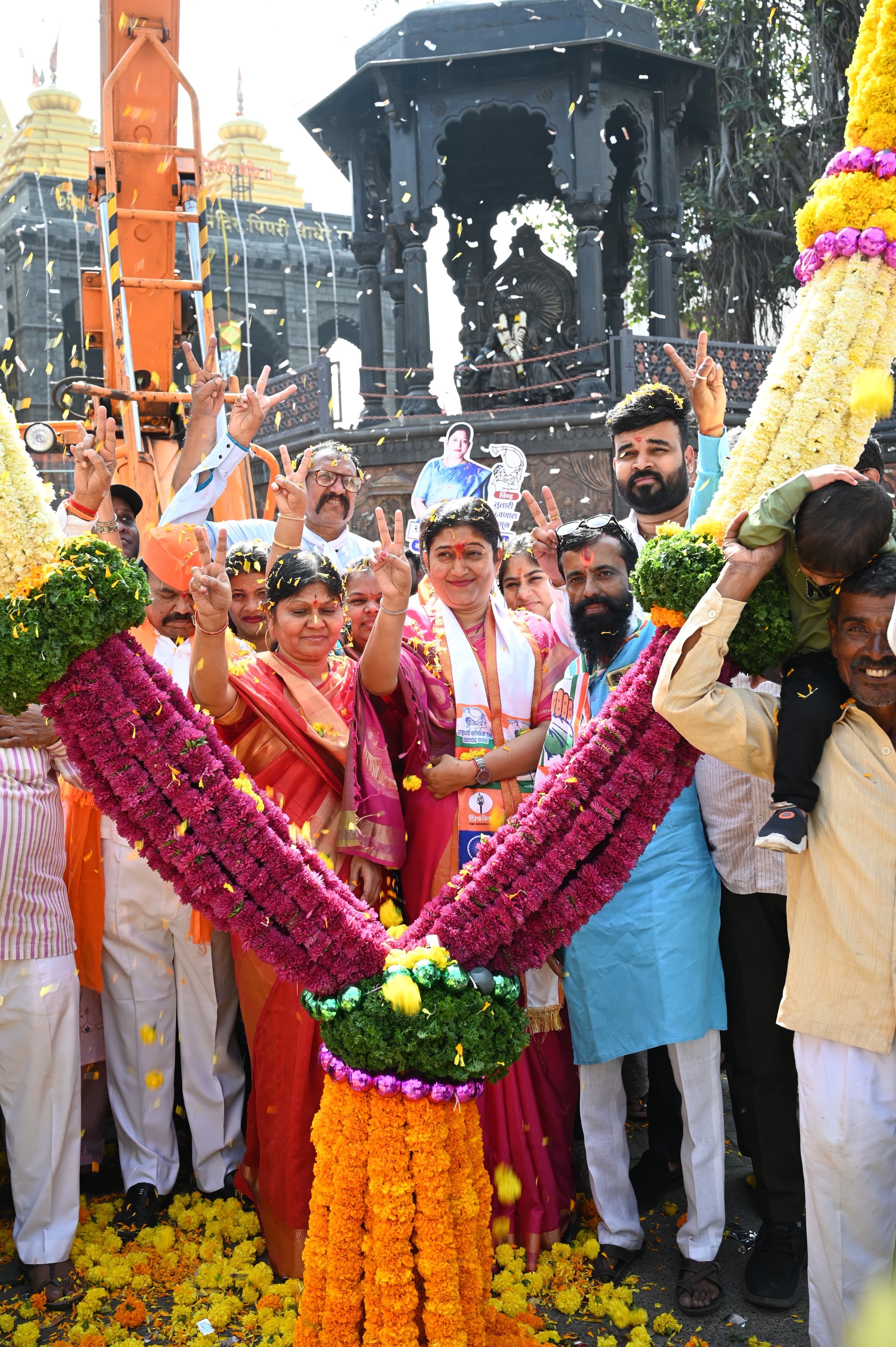 डॉ. सुलक्षणा शिलवंत यांचे पिंपरी गावात जल्लोषात स्वागत..