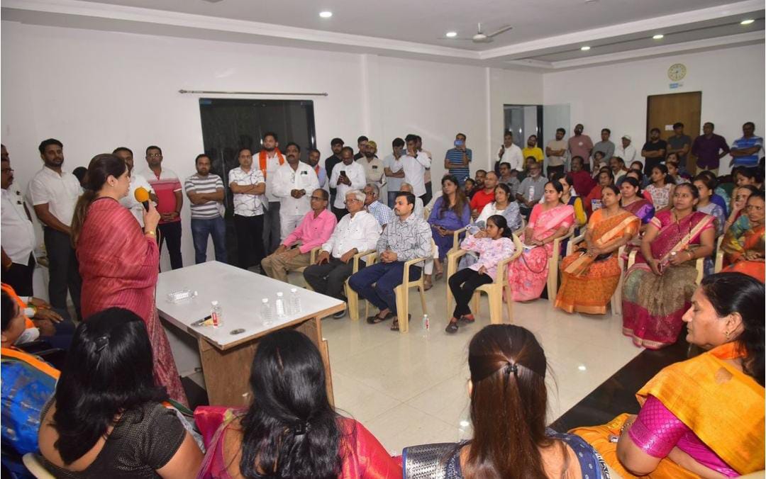 रावेतमध्ये 'कमळ' सुसाट; आमदार अश्विनी जगताप यांचा बैठकांचा धडाका