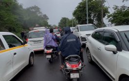 पर्यटकांच्या प्रचंड गर्दीमुळे पुण्यातील पर्यटनस्थळांकडे जाणाऱ्या मार्गांवर वाहतूक कोंडी; नागरिक आणि पर्यटक हैराण!