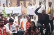 मोशी कचरा डेपो दुर्घटनेनंतर महापालिकेत गोंधळ; आमदार महेश लांडगे यांच्या विरोधात जोरदार घोषणाबाजी