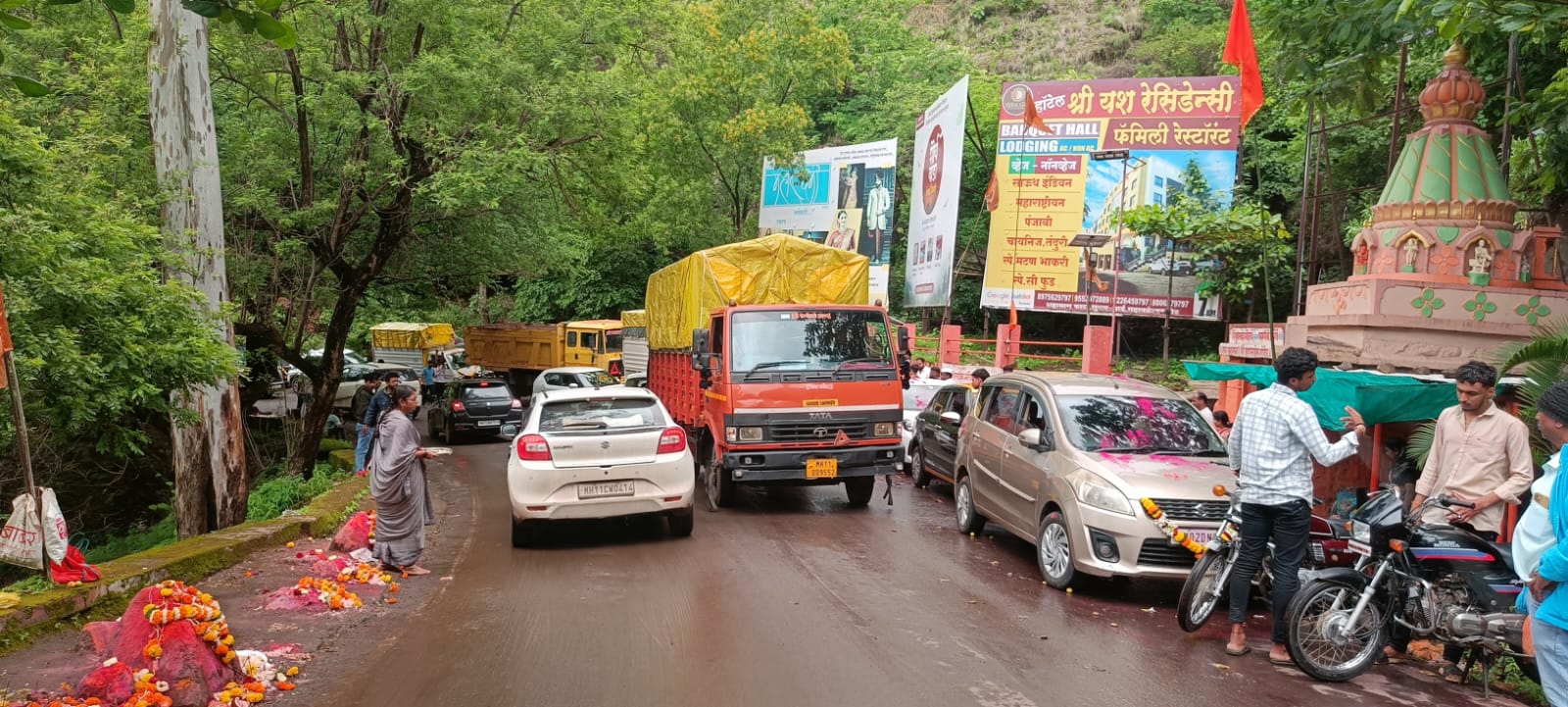 आखाडी जोरात… पसरणी घाटात वाहतूक कोंडी… पर्यटक वेठीला…